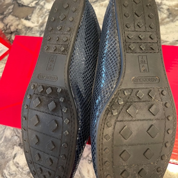 Aerosoles  blue snake flats - Picture 3 of 9